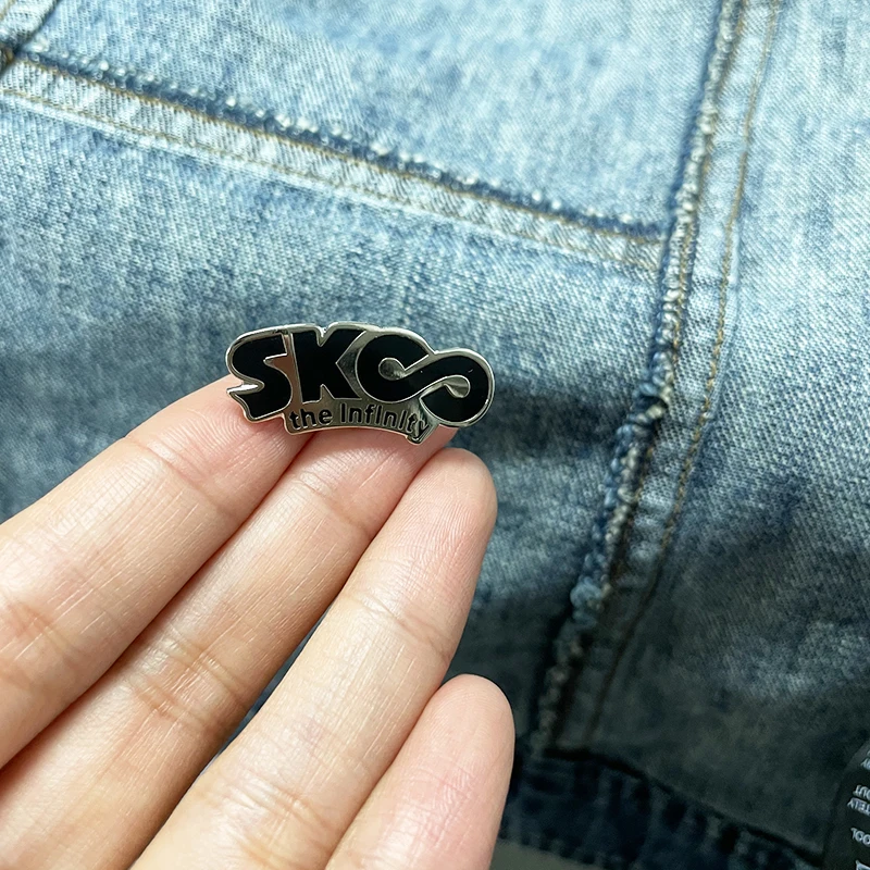 The Infinity Sk8 Logo Esmalte  - Anime Merchandise Logo avaliação e preço